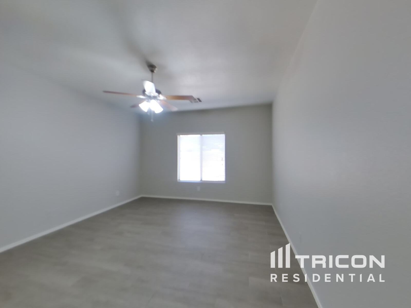 Building Photo - 792 E Horizon Heights Dr