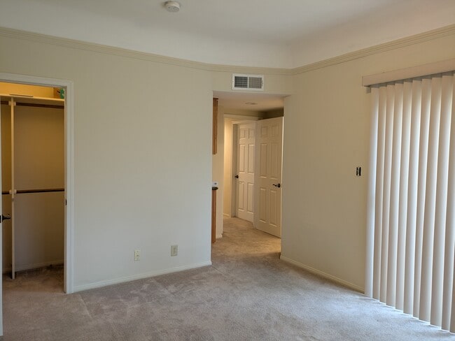 Building Photo - 420 N Spaulding Ave