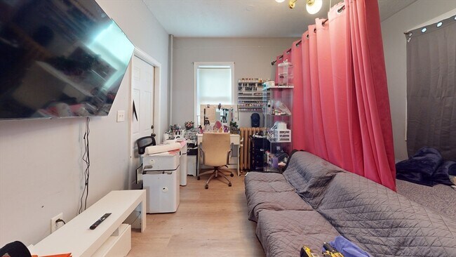 Building Photo - 45 Morris St