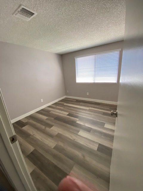 Building Photo - $2,350 Lovely Remodeled 3 Bedroom-2 bath-2...