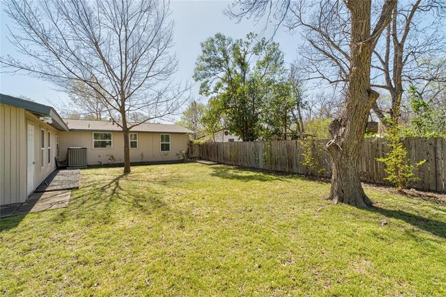 Building Photo - 6414 Kenilworth Dr