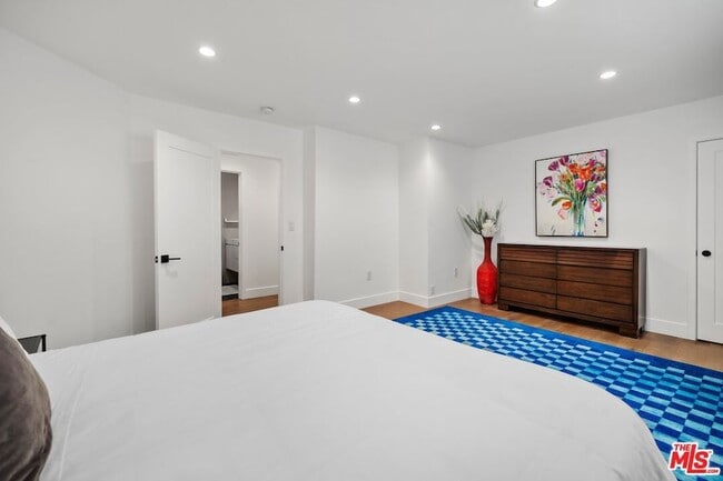 Building Photo - 411 Grand Blvd