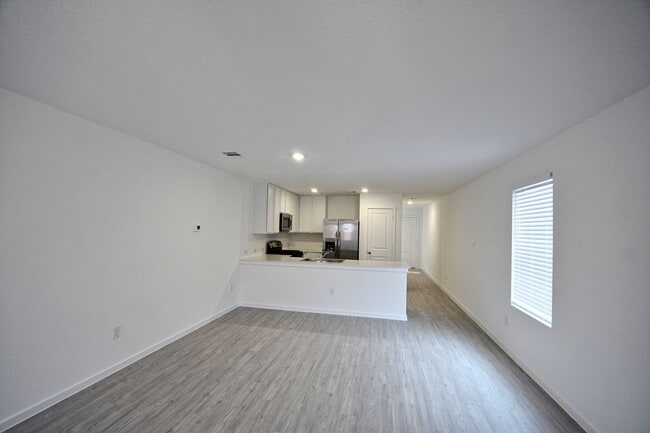 Building Photo - 768 Grey Dove Trl