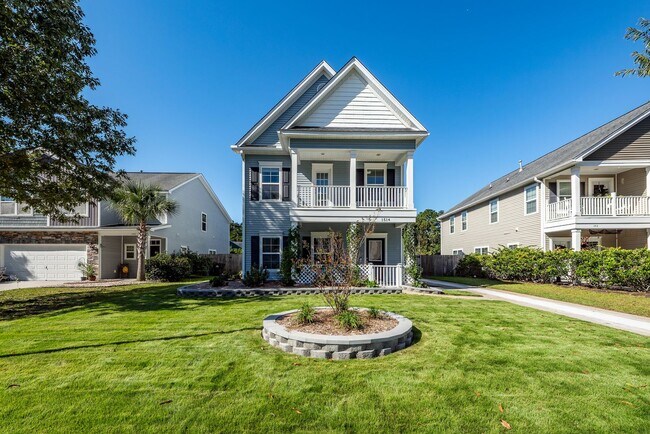 Building Photo - 4 Bedroom, 2.5 Bathroom Home in Brownswood...