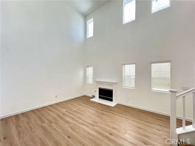 Building Photo - 12930 Canary Ct