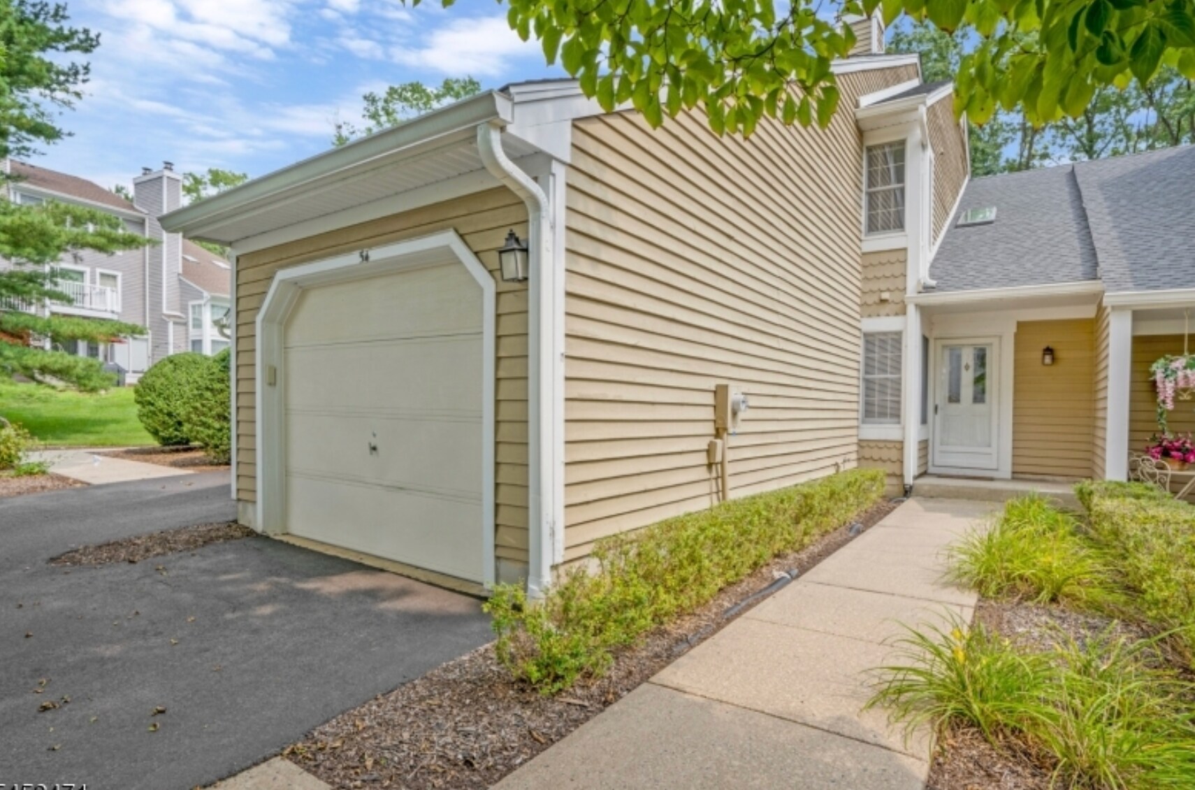 Building Photo - 54 Eton Ct