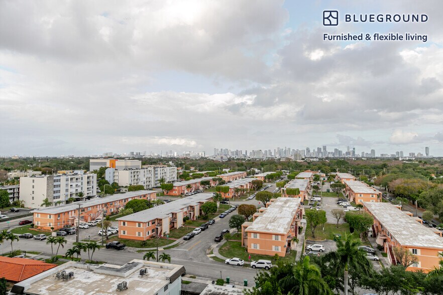 Building Photo - 987 SW 37th Ave