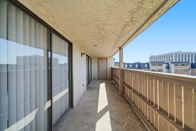 Building Photo - 8523 Hearth Dr