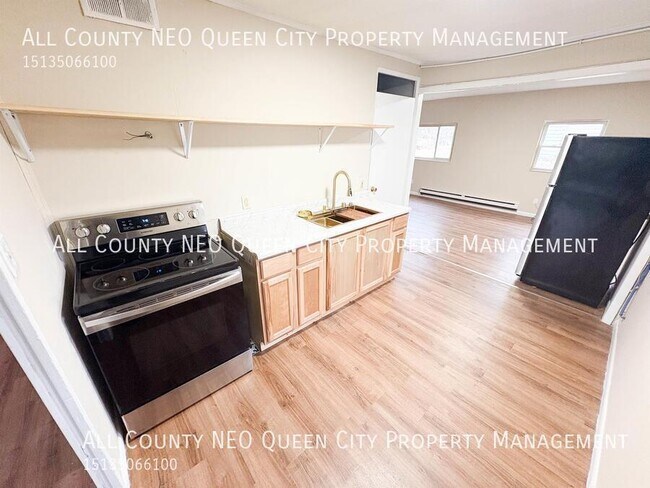 Building Photo - 2440 Ulrich Ave