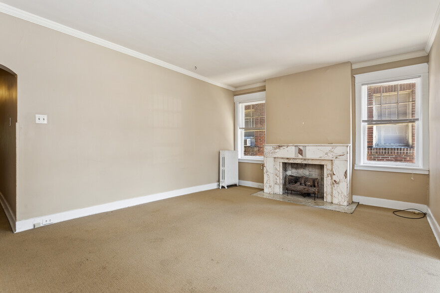 Living Room - 5863 Northumberland St