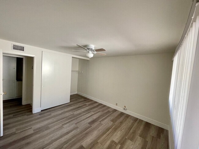 Building Photo - Cute 1 Bedroom 1 Bath Townhome for Rent