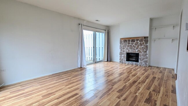 Building Photo - 791 Barnaby Pl