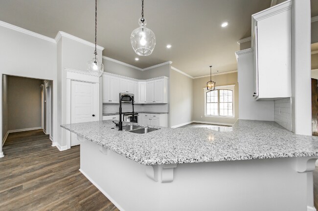 Building Photo - 17304 Hollow Pine Dr