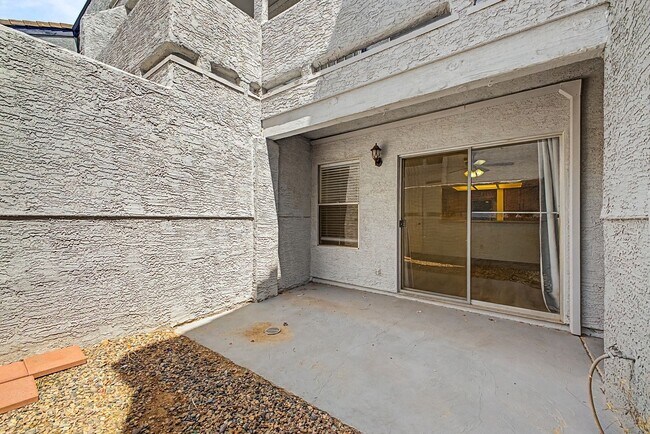 Building Photo - 1331 W Baseline Rd
