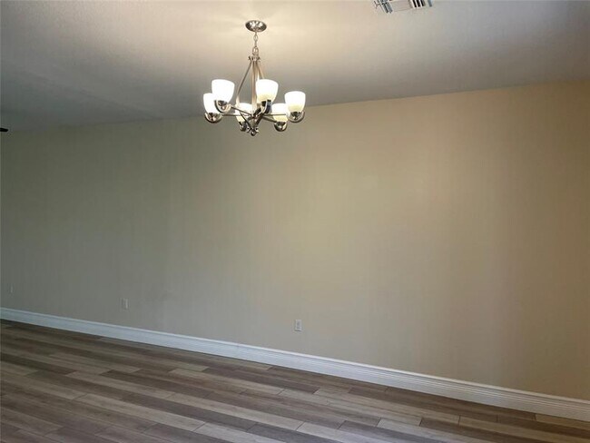 Building Photo - 10845 NW 74th Dr