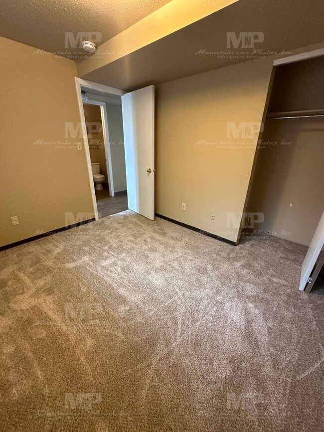 Building Photo - 3412 Worwick Dr