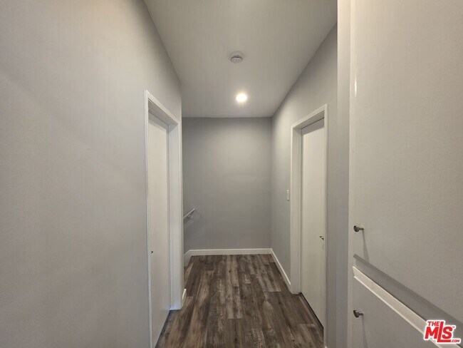 Building Photo - 210 S Lucia Ave