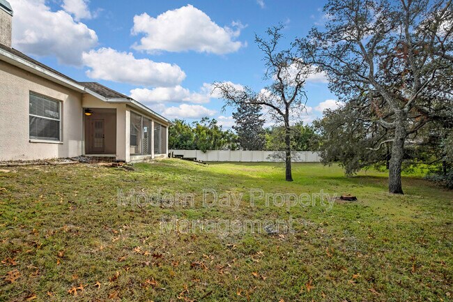 Building Photo - 12052 Jade Ave