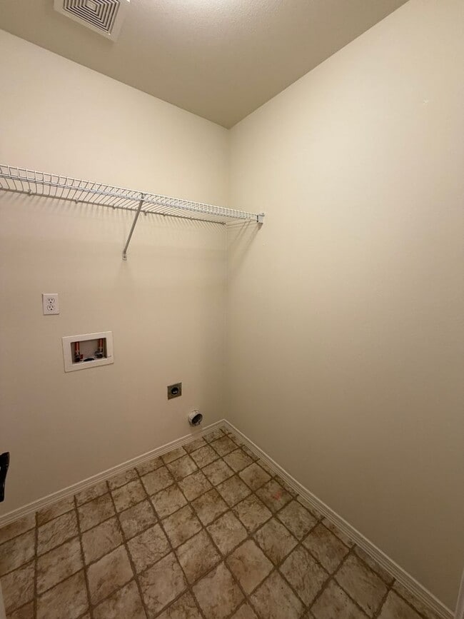 Building Photo - 7608 Traditions Ave NE