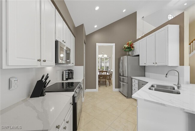 Building Photo - 28328 Hidden Lake Dr