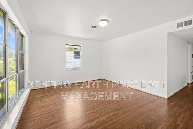 Building Photo - 6109 Blocton Ave