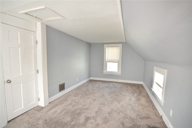 Building Photo - 144 Parce Ave