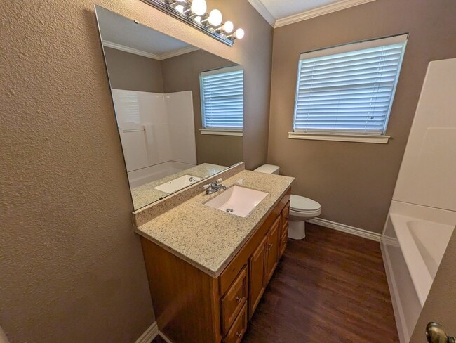 Building Photo - 2430 Granger Dr