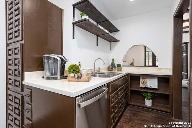 Building Photo - 1015 Cerro Alto Dr