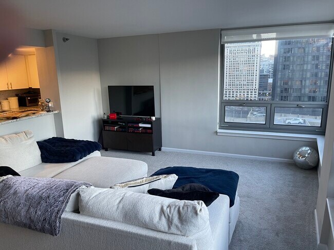 Building Photo - 440 N Wabash Ave