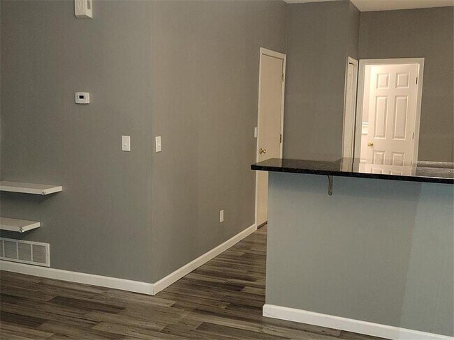 Building Photo - 11868 85th Pl N