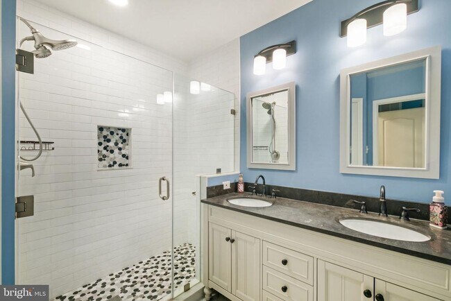 Building Photo - 308 Orchard Ridge Dr