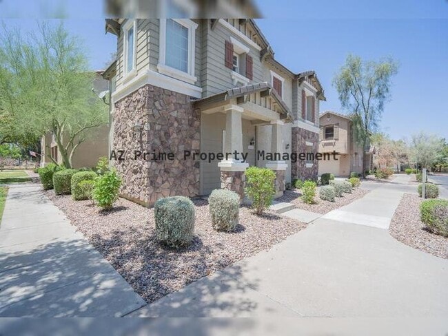 Building Photo - 5616 S 21st Pl