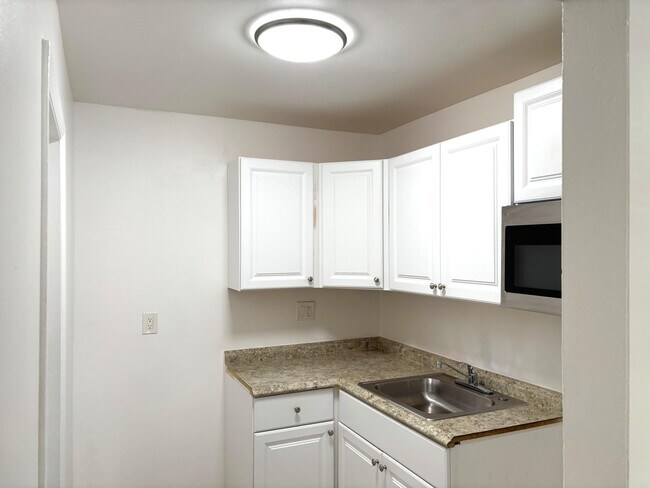 Building Photo - 491 NW 42nd Ave