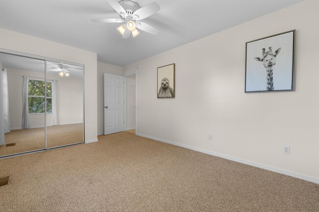 Building Photo - 109 B St