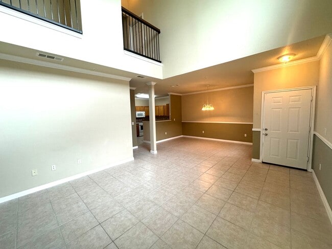 Building Photo - GREAT LOCATION NEAR MEDICAL & USAA | 3 BED...