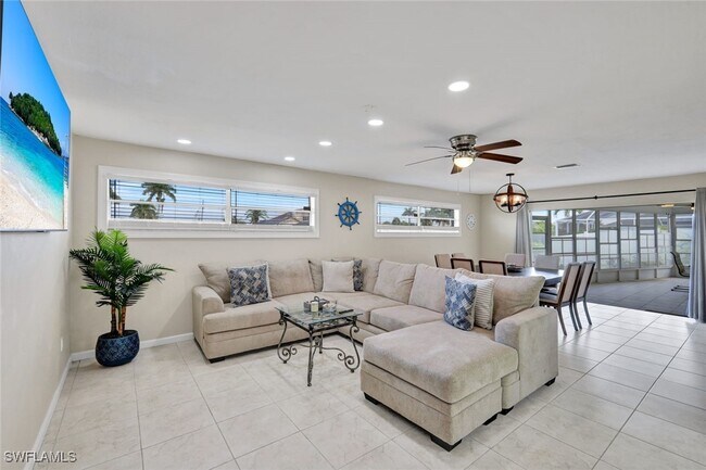 Building Photo - 2033 SE 27th Terrace