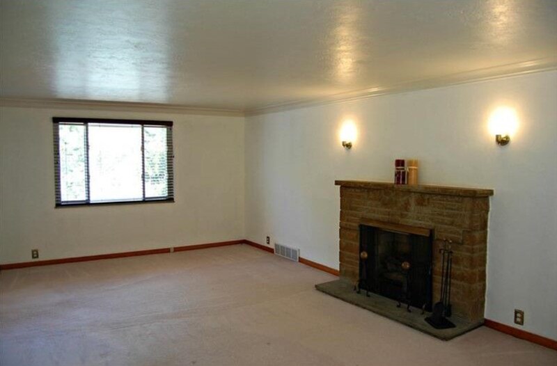 Building Photo - 151 Dicio St