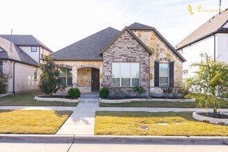 Building Photo - What's special