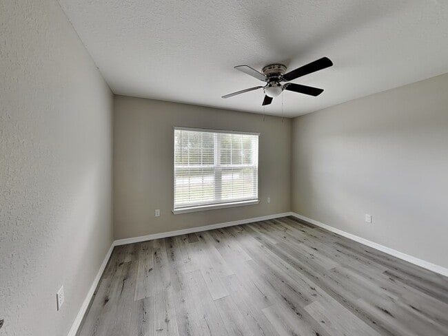 Building Photo - 1984 W Magenta Dr