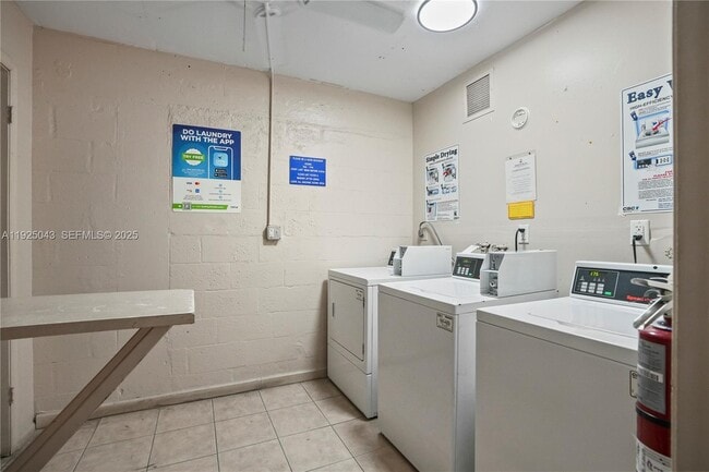 Building Photo - 777 S Federal Hwy