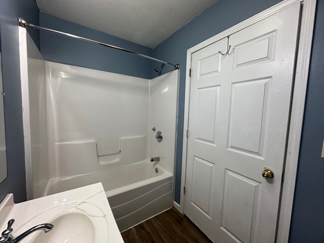 Building Photo - 104 W Davis St