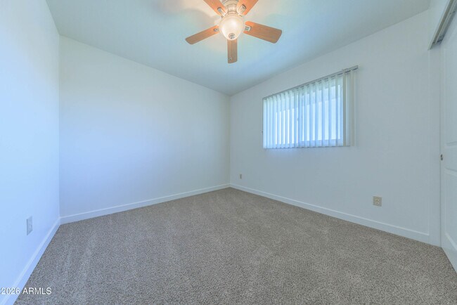 Building Photo - 4558 N 15th Ave