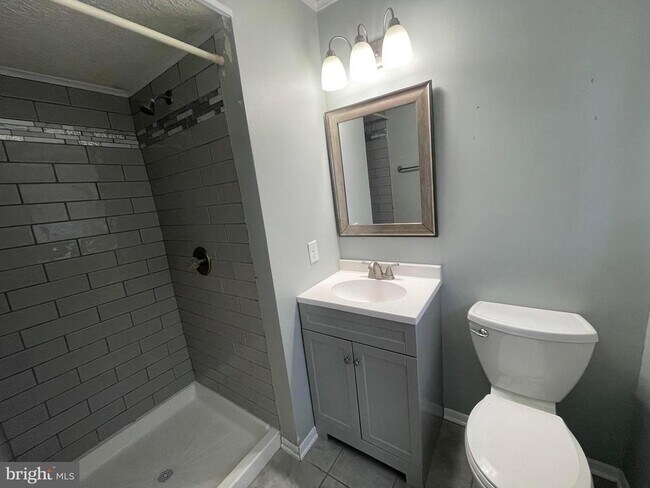 Building Photo - 34515 Bushnell Ct