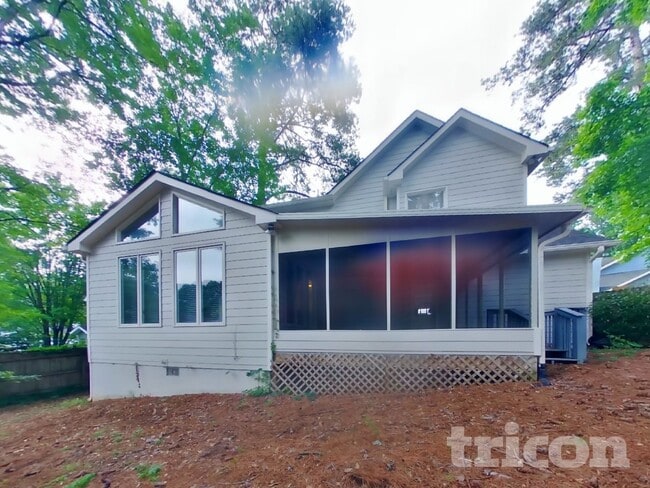 Building Photo - 1010 Maidstone Ct