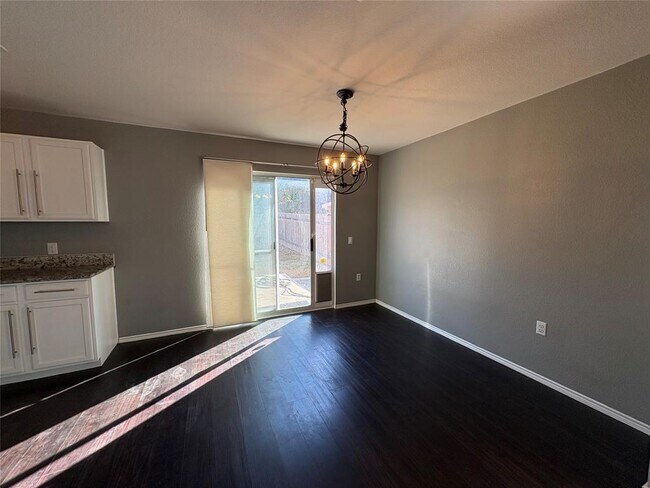 Building Photo - 8932 Southwick Dr