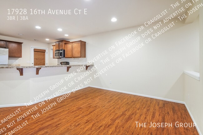 Building Photo - 17928 16th Ave Ct E