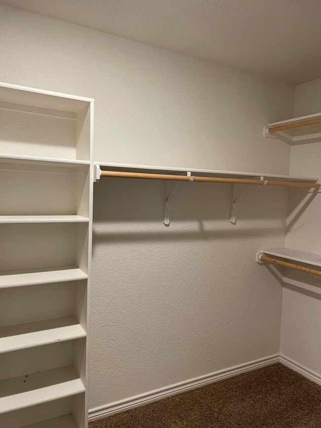 Building Photo - **NO PETS*** | Beautiful Single-Story 4 BR, 2.5 Bath | Covered Patio | Close to Fort Cavazos