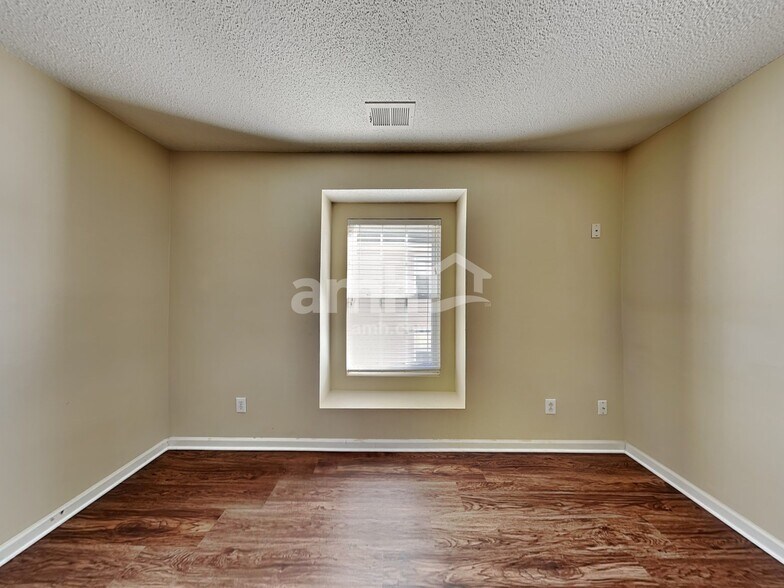 Building Photo - 6005 Ricker Rd