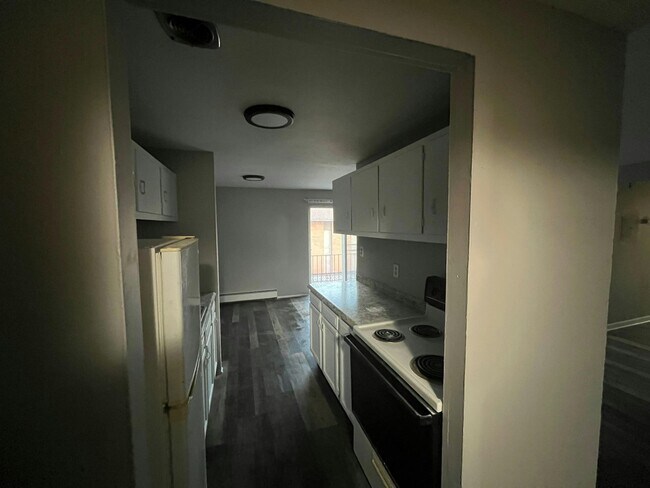 Building Photo - 13540 Superior Rd