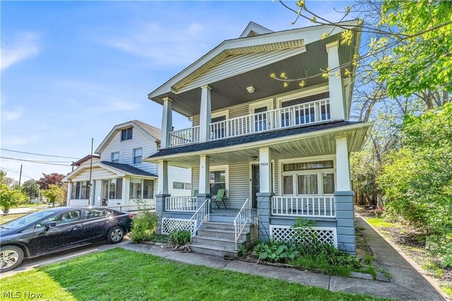 Building Photo - 9404 Cardwell Ave